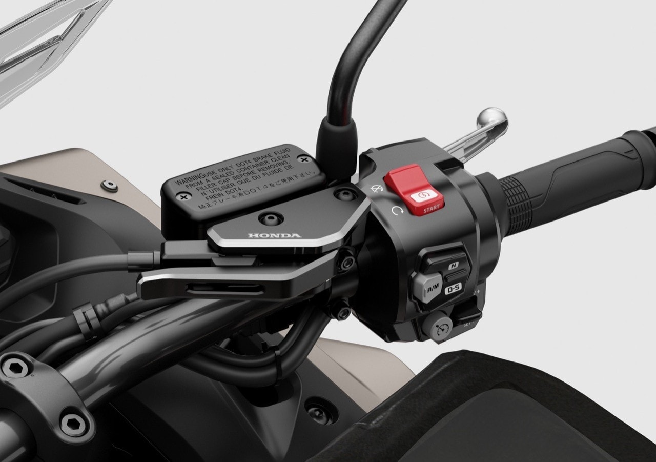 Nuova Honda NT 1100 2025: le foto